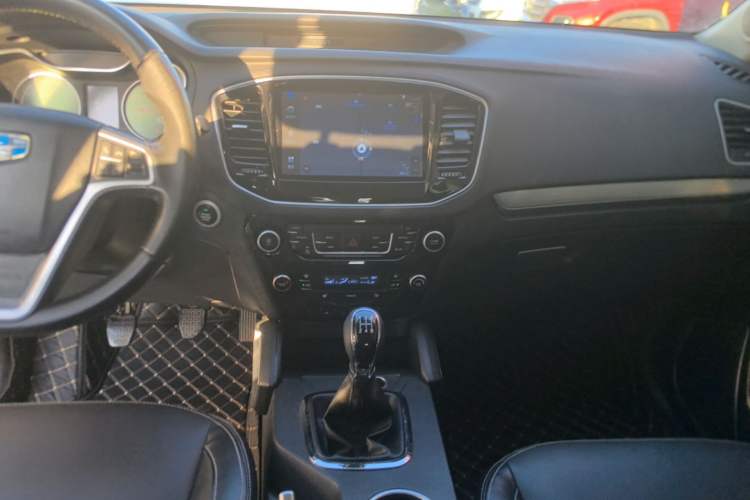 Used Geely Auto Vision X6 2016 1.8L Manual Luxury Model Audio And AC Panel