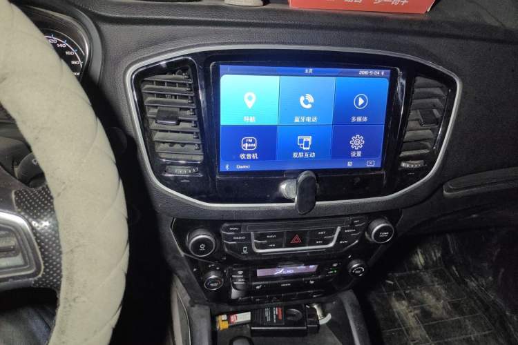 Used Geely Auto Vision X6 2016 1.8L Manual Luxury Model Audio And AC Panel