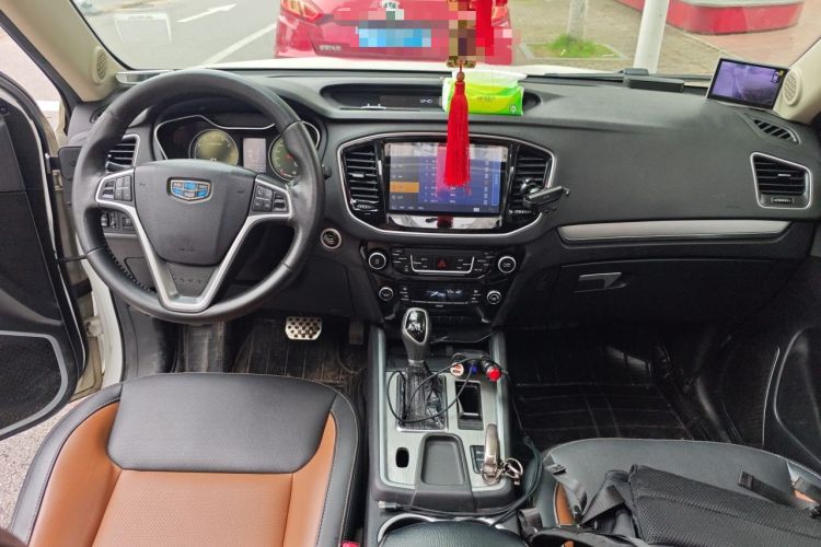 Used Geely Auto Vision X6 2016 1.3T CVT Luxury Model Center Console