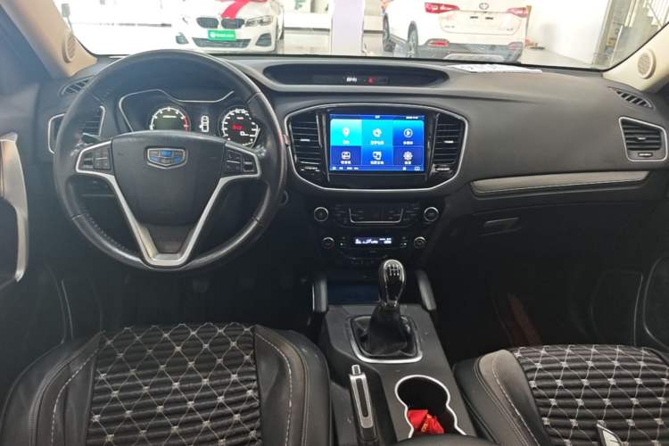 Used Geely Auto Vision X6 2016 1.8L Manual Luxury Model Center Console