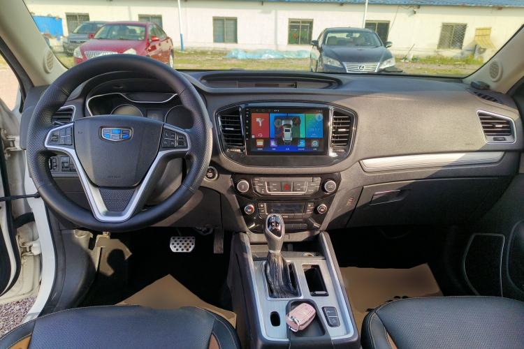 Used Geely Auto Vision X6 2016 1.3T CVT Luxury Model Center Console