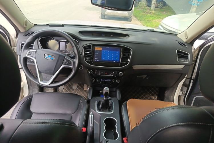 Used Geely Auto Vision X6 2016 1.8L Manual Luxury Model Center Console