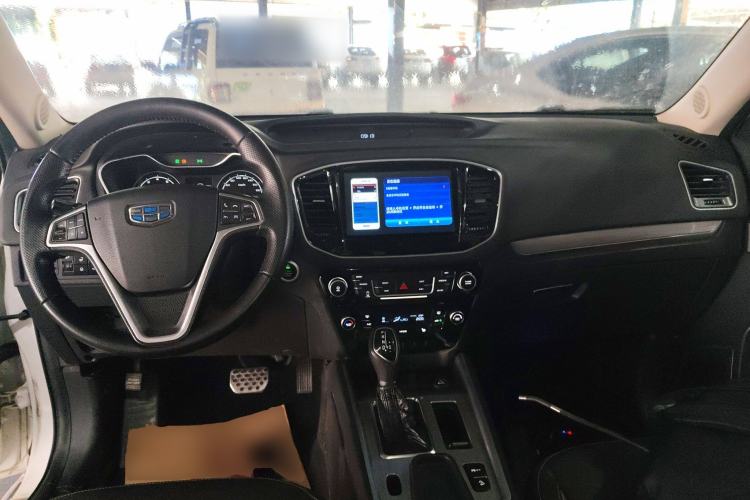 Used Geely Auto Vision X6 2016 1.3T CVT Flagship Model Center Console