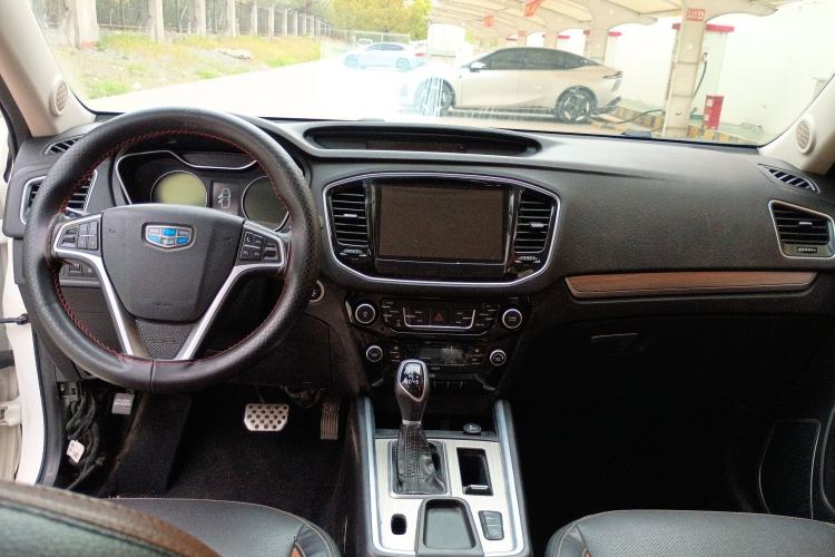 Used Geely Auto Vision X6 2016 1.3T CVT Luxury Model Center Console