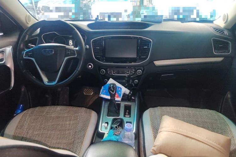 Used Geely Auto Vision X6 2016 1.3T CVT Flagship Model Center Console