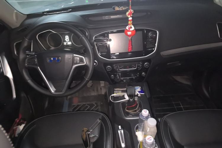 Used Geely Auto Vision X6 2016 1.8L Manual Luxury Model Center Console