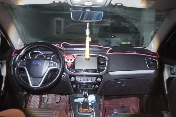 Used Geely Auto Vision X6 2016 1.8L Manual Luxury Model Center Console