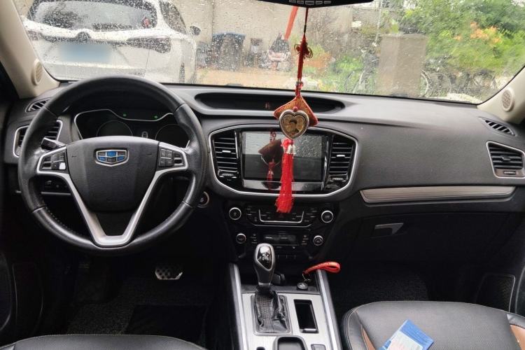 Used Geely Auto Vision X6 2016 1.3T CVT Flagship Model Center Console