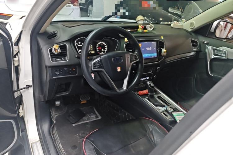 Used Geely Auto Vision X6 2016 1.3T CVT Flagship Model Center Console