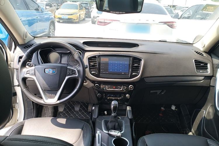 Used Geely Auto Vision X6 2016 1.8L Manual Luxury Model Center Console