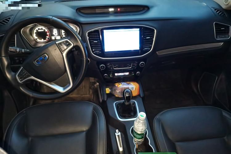 Used Geely Auto Vision X6 2016 1.8L Manual Luxury Model Center Console