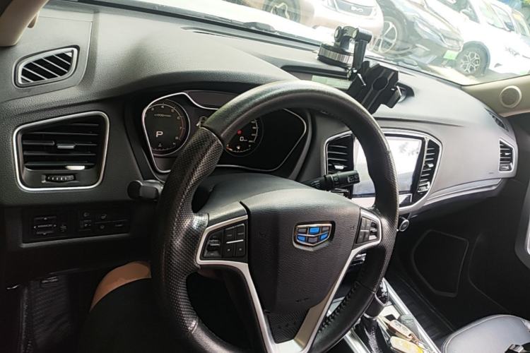 Used Geely Auto Vision X6 2016 1.3T CVT Luxury Model Center Console