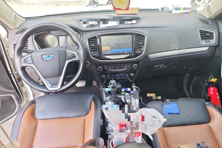Used Geely Auto Vision X6 2016 1.3T CVT Flagship Model Center Console