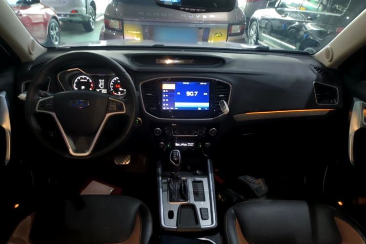 Used Geely Auto Vision X6 2016 1.3T CVT Flagship Model Center Console
