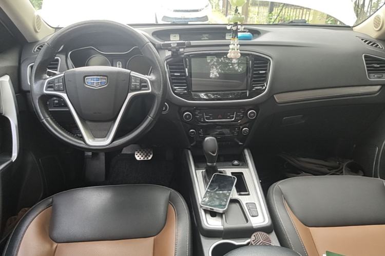 Used Geely Auto Vision X6 2016 1.3T CVT Luxury Model Center Console