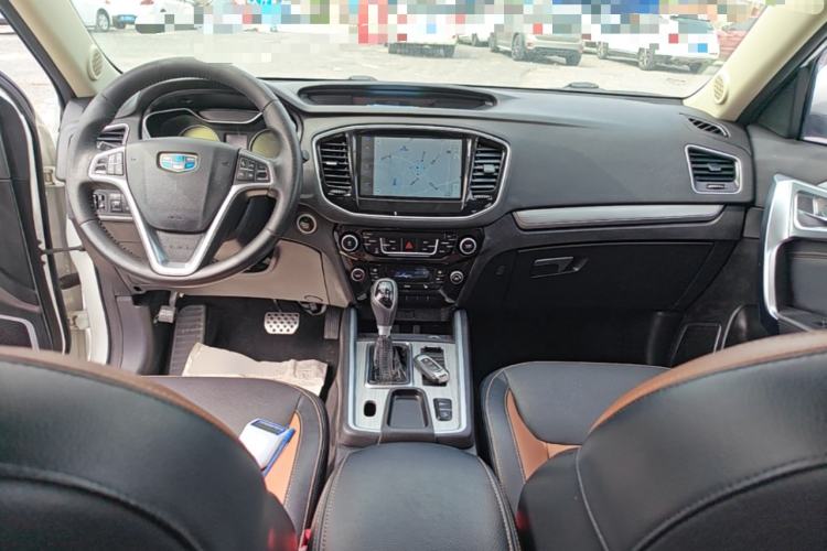 Used Geely Auto Vision X6 2016 1.3T CVT Flagship Model Center Console