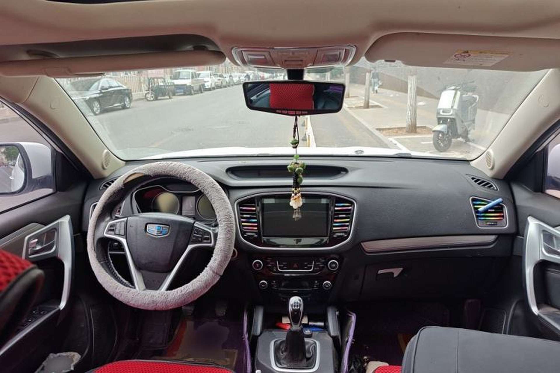 Used Geely Auto Vision X6 2016 1.8L Manual Luxury Model Center Console
