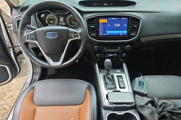 Used Geely Auto Vision X6 2016 1.3T CVT Luxury Model Center Console