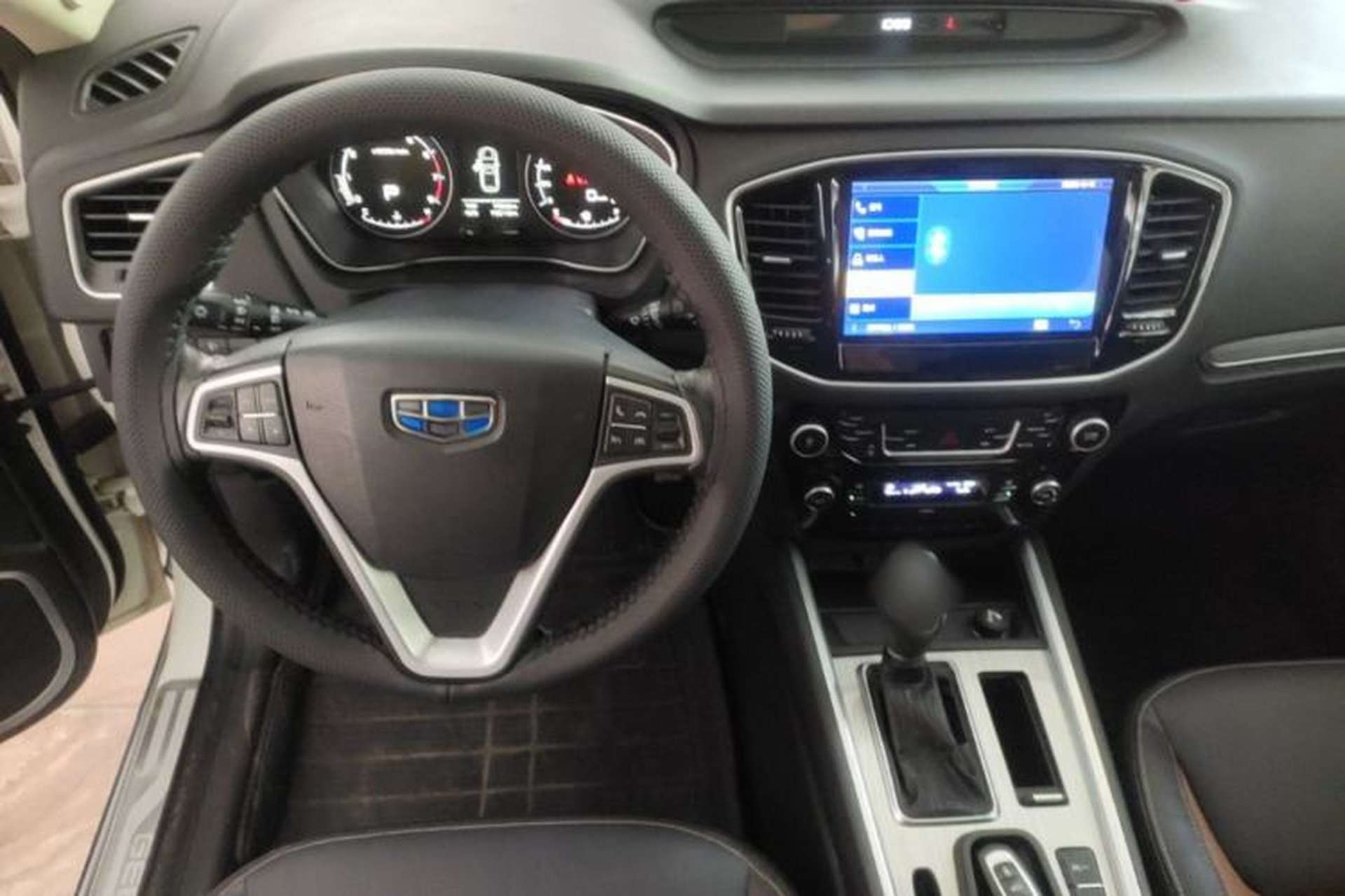 Used Geely Auto Vision X6 2016 1.3T CVT Luxury Model Center Console