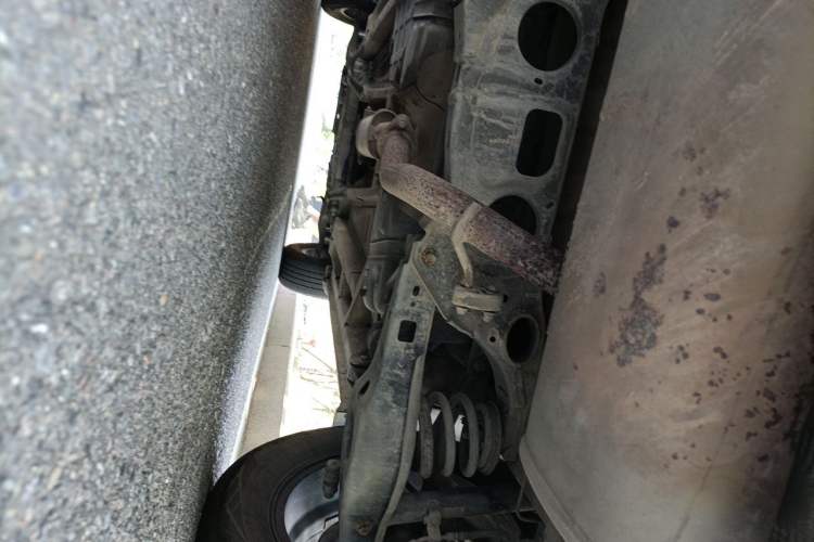 Used Geely Auto Vision X6 2016 1.3T CVT Flagship Model Chassis Rear