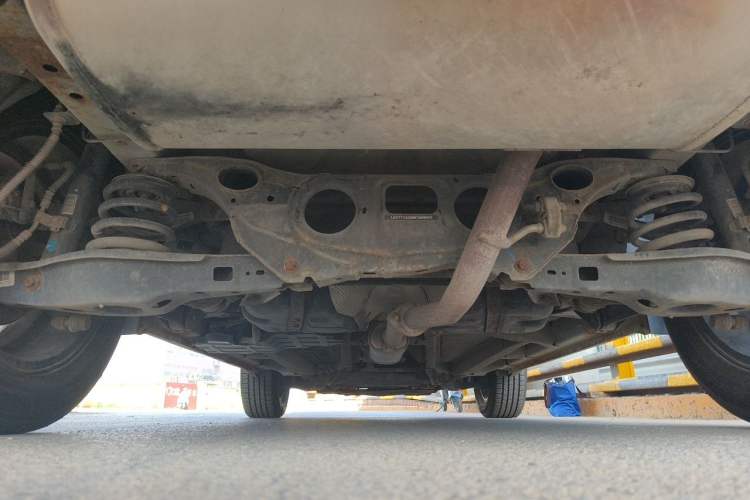 Used Geely Auto Vision X6 2016 1.3T CVT Flagship Model Chassis Rear