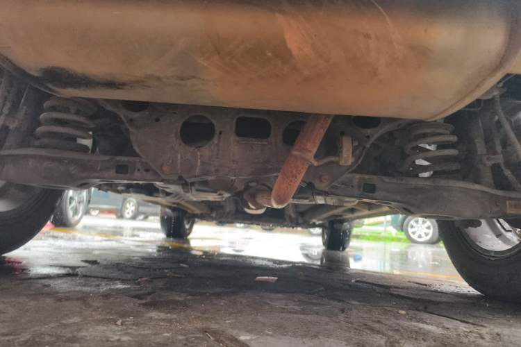 Used Geely Auto Vision X6 2016 1.3T CVT Flagship Model Chassis Rear