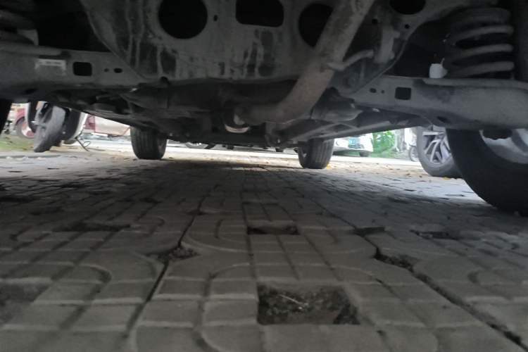 Used Geely Auto Vision X6 2016 1.3T CVT Flagship Model Chassis Rear