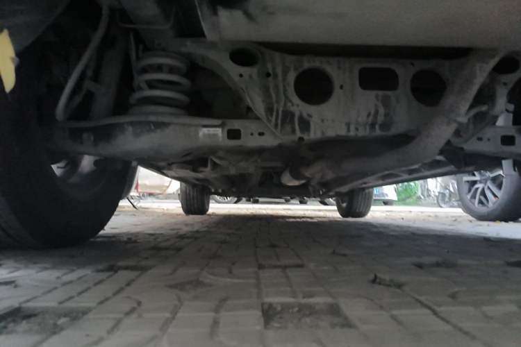Used Geely Auto Vision X6 2016 1.3T CVT Flagship Model Chassis Rear Left
