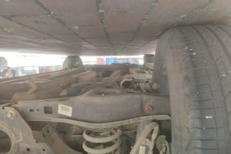 Used Geely Auto Vision X6 2016 1.3T CVT Flagship Model Chassis Rear Left