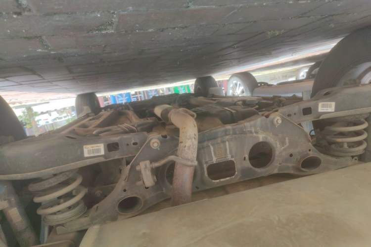 Used Geely Auto Vision X6 2016 1.3T CVT Flagship Model Chassis Rear