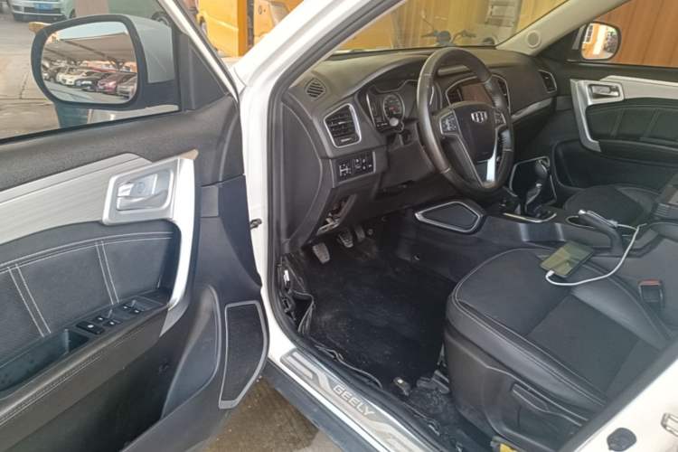 Used Geely Auto Vision X6 2016 1.8L Manual Luxury Model Driver Seat