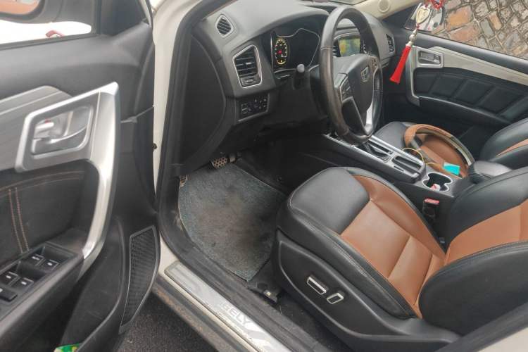 Used Geely Auto Vision X6 2016 1.3T CVT Flagship Model Driver Seat