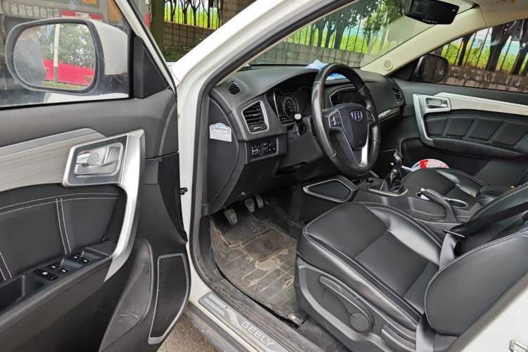 Used Geely Auto Vision X6 2016 1.8L Manual Luxury Model Driver Seat