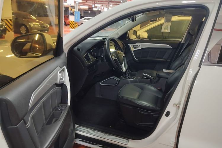 Used Geely Auto Vision X6 2016 1.8L Manual Luxury Model Driver Seat