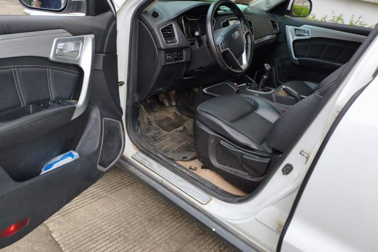 Used Geely Auto Vision X6 2016 1.8L Manual Luxury Model Driver Seat