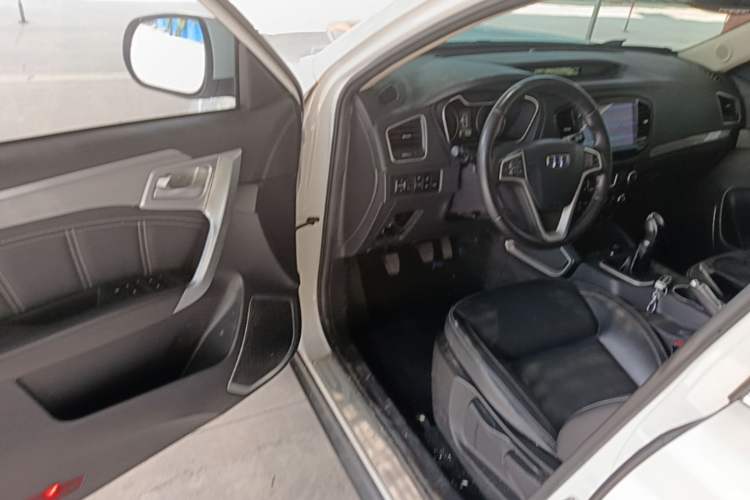 Used Geely Auto Vision X6 2016 1.8L Manual Luxury Model Driver Seat
