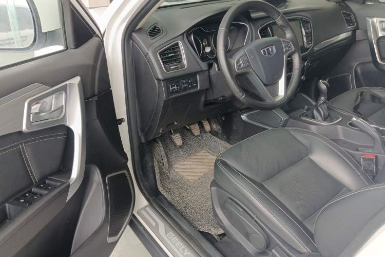 Used Geely Auto Vision X6 2016 1.8L Manual Luxury Model Driver Seat