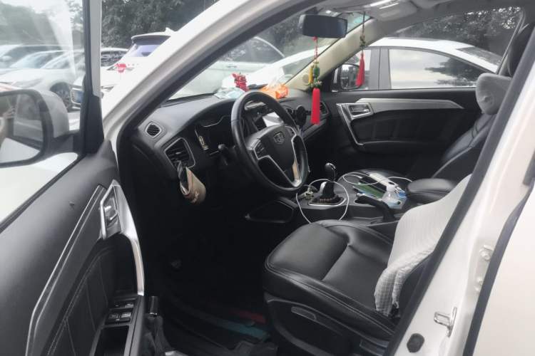Used Geely Auto Vision X6 2016 1.8L Manual Luxury Model Driver Seat