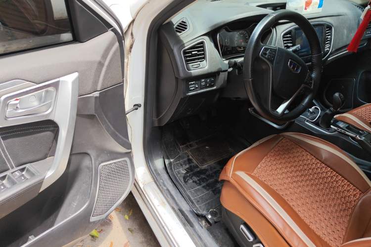 Used Geely Auto Vision X6 2016 1.8L Manual Luxury Model Driver Seat