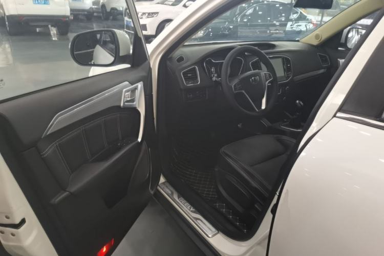 Used Geely Auto Vision X6 2016 1.8L Manual Luxury Model Driver Seat