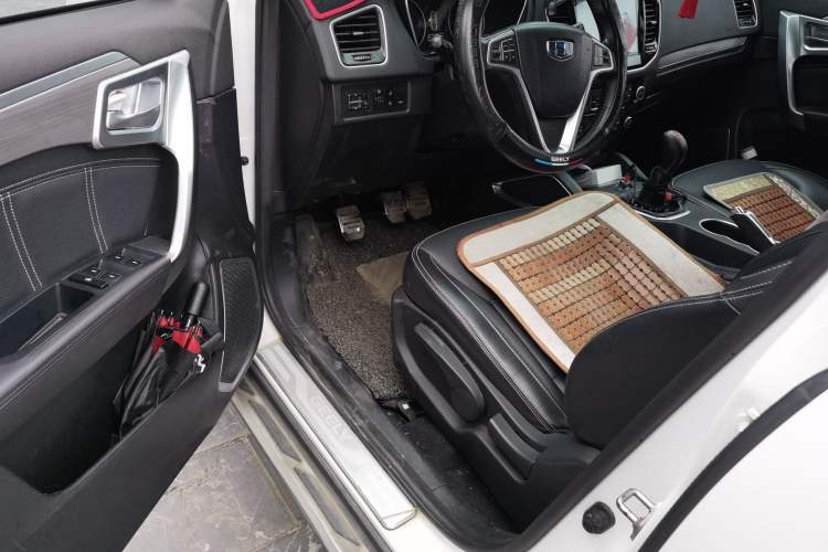 Used Geely Auto Vision X6 2016 1.8L Manual Luxury Model Driver Seat