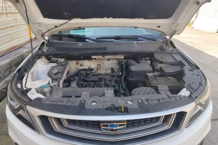 Used Geely Auto Vision X6 2016 1.3T CVT Flagship Model Engine Bay