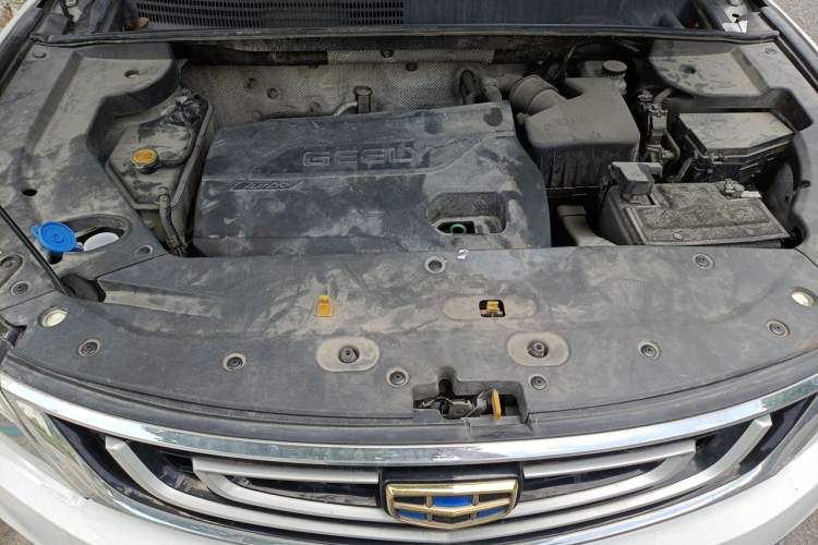 Used Geely Auto Vision X6 2016 1.3T CVT Flagship Model Engine Bay