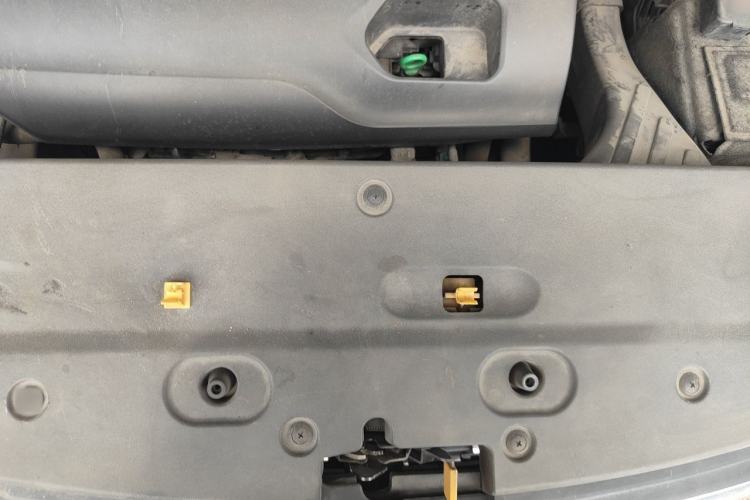 Used Geely Auto Vision X6 2016 1.3T CVT Luxury Model Engine Bay