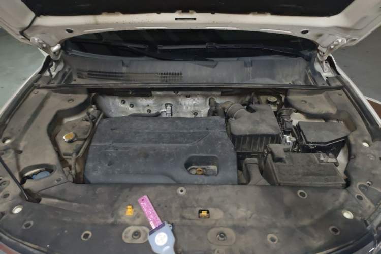 Used Geely Auto Vision X6 2016 1.3T CVT Flagship Model Engine Bay