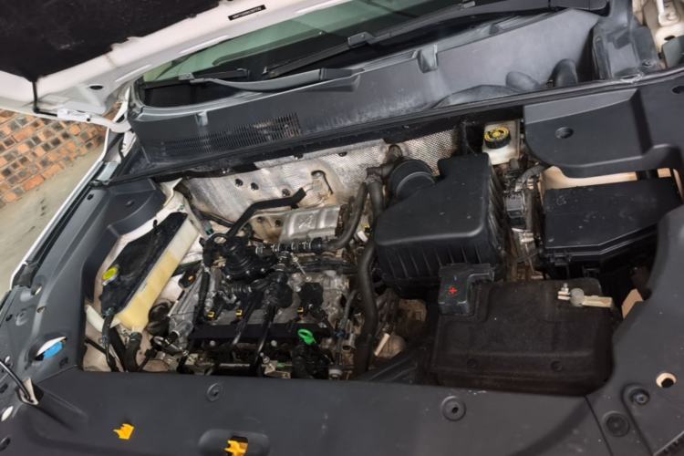 Used Geely Auto Vision X6 2016 1.3T CVT Flagship Model Engine Bay