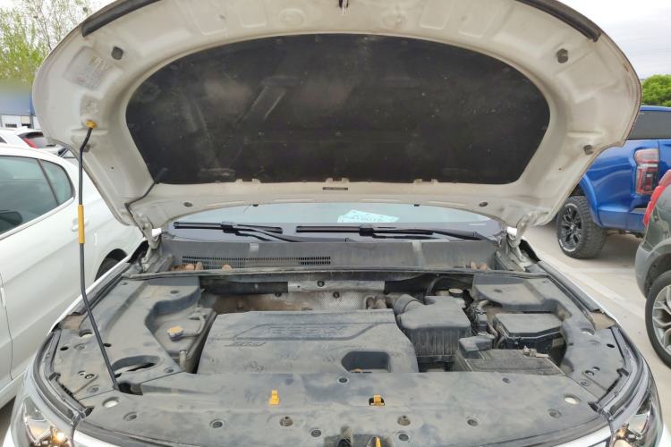 Used Geely Auto Vision X6 2016 1.3T CVT Luxury Model Engine Bay