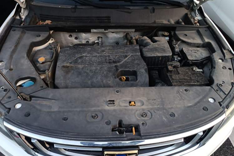 Used Geely Auto Vision X6 2016 1.3T CVT Luxury Model Engine Bay