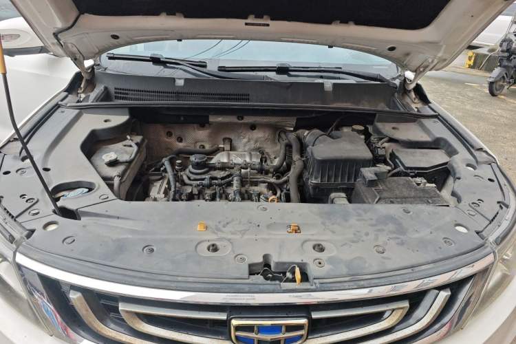 Used Geely Auto Vision X6 2016 1.3T CVT Flagship Model Engine Bay