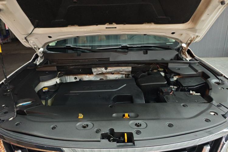 Used Geely Auto Vision X6 2016 1.3T CVT Luxury Model Engine Bay